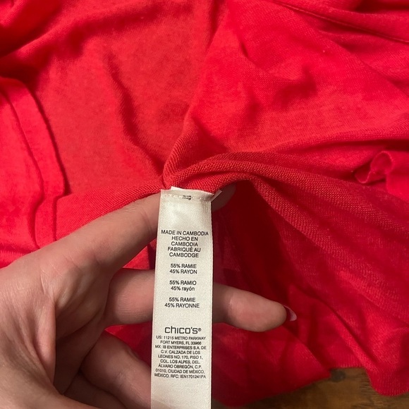 NWT Chicos Yelena Convertible Cardigan Size 1 - Picture 4 of 4